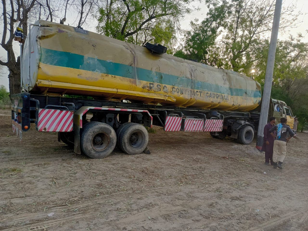 ATS Humsafar crew with a commercial tanker on site