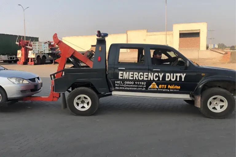 Tyre Burst Rescue on Karachi-Hyderabad Highway​​